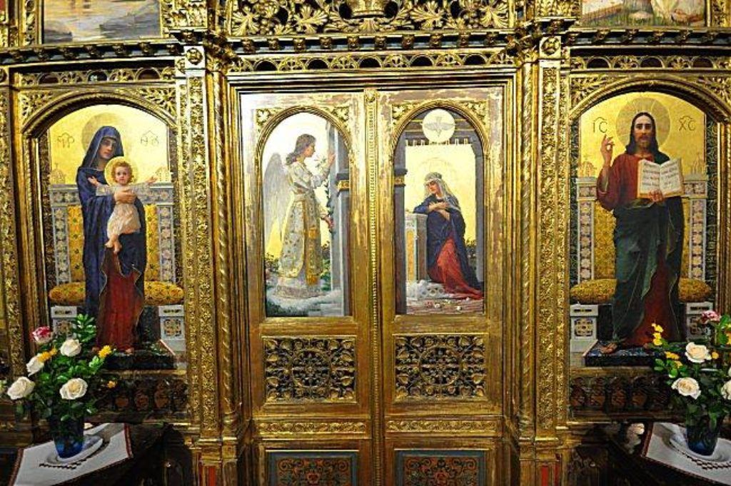 Foto: Sveta vrata na ikonostasu grkokatoličke katedrale u Križevcima