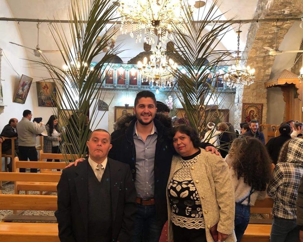 Obitelj Issa snimljena na blagdan Cvjetnice (Foto: Faceboojk)