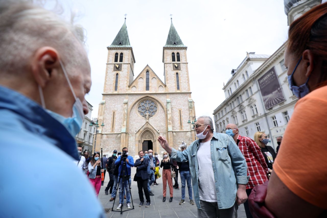 Prosvjedna šetnja protiv održavanja mise za Bleiburg u  sarajevskoj katedrali Srca Isusova/Foto: Armin Durgut/PIXSELL