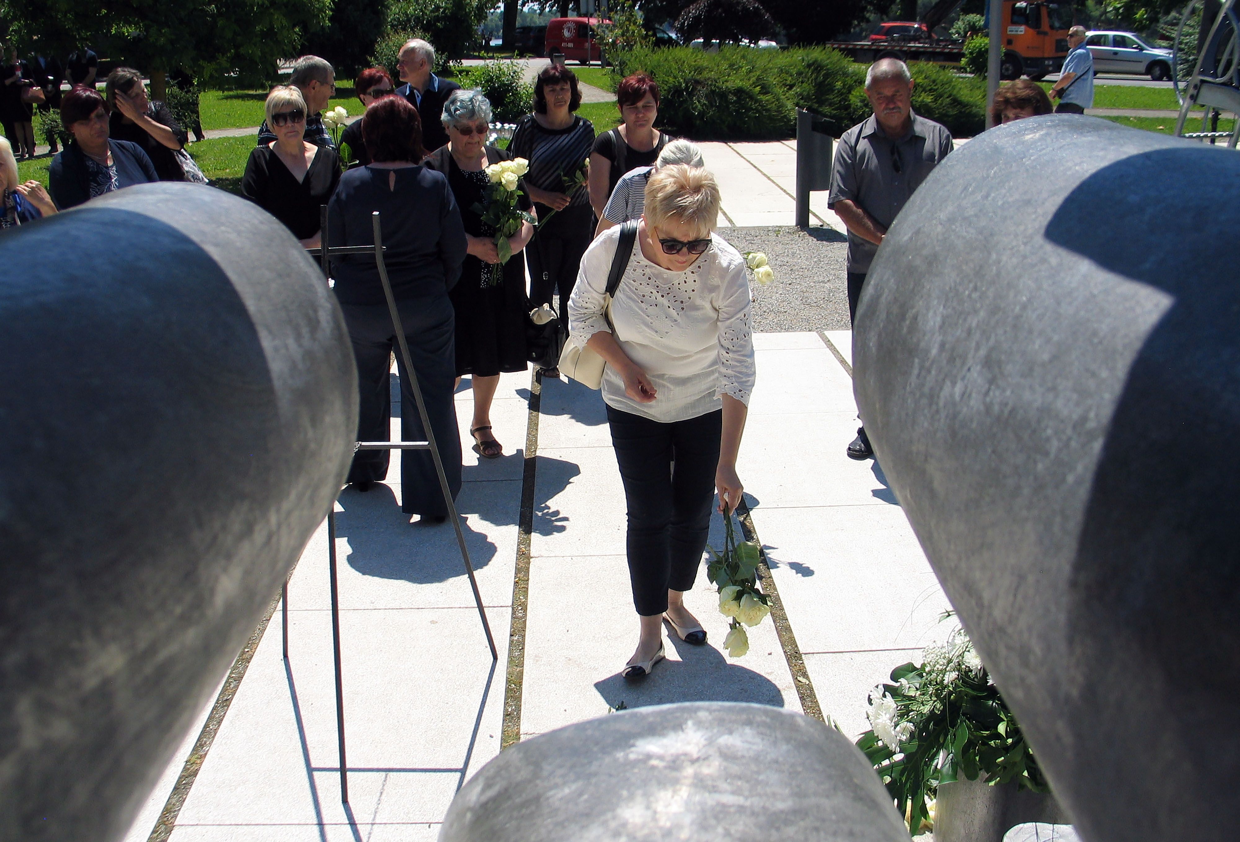 Susret sjećanja na djecu poginulu u Domovinskom ratu - Mali križ - velika žrtva