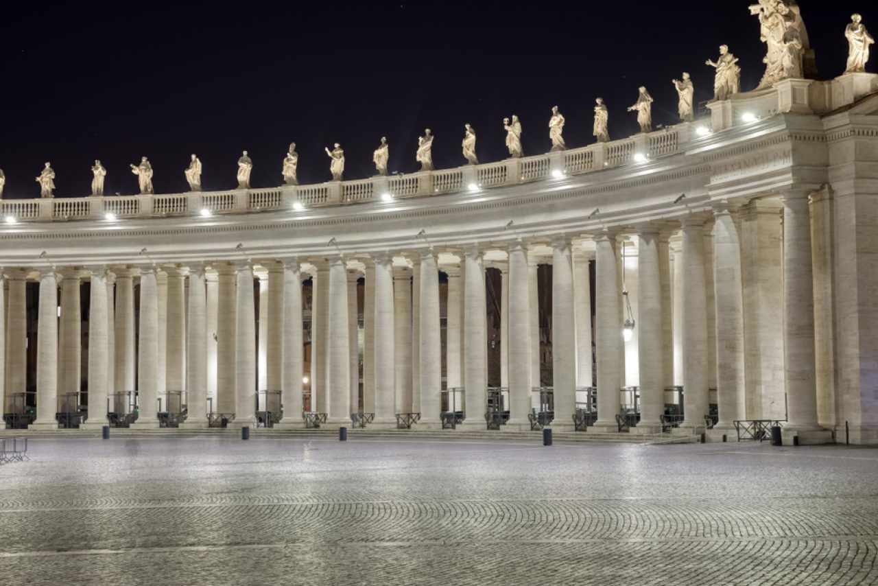 vatikan, bazilika svetog petra, sveci, kipovi
