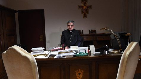 Cecilia Marogna, kardinal Angelo Becciu