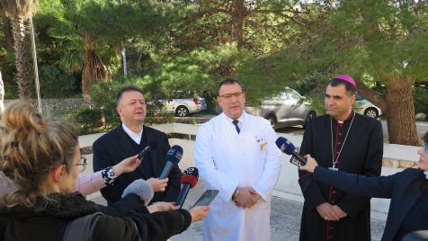 vjernici dubrovačke biskupije donirali 152 000 kn za tri aparata za trudnice u općoj bolnici Dubrovnik