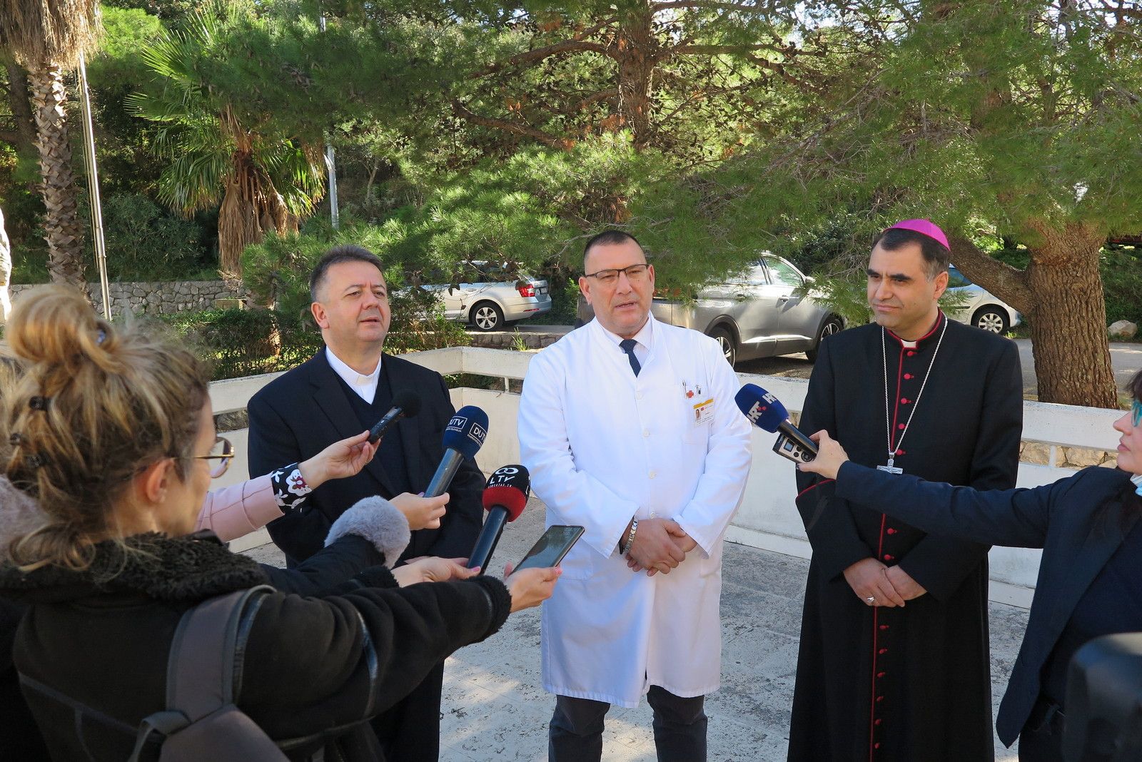 vjernici dubrovačke biskupije donirali 152 000 kn za tri aparata za trudnice u općoj bolnici Dubrovnik